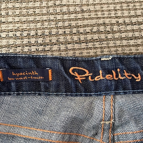 Fidelity Hyacinth low waist jeans (sz 28) - Picture 6 of 10